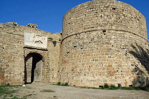 Замок Отелло