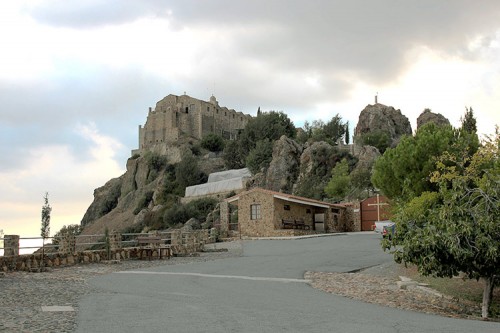 Ставровуни: монастырь на Крестовой Горе